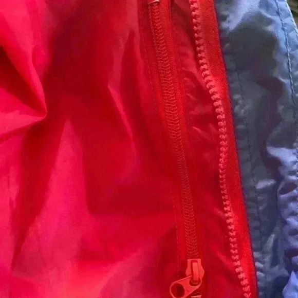 Columbia vintage women rain jacket with hoodie. Fall season  start - Picture 4 of 6